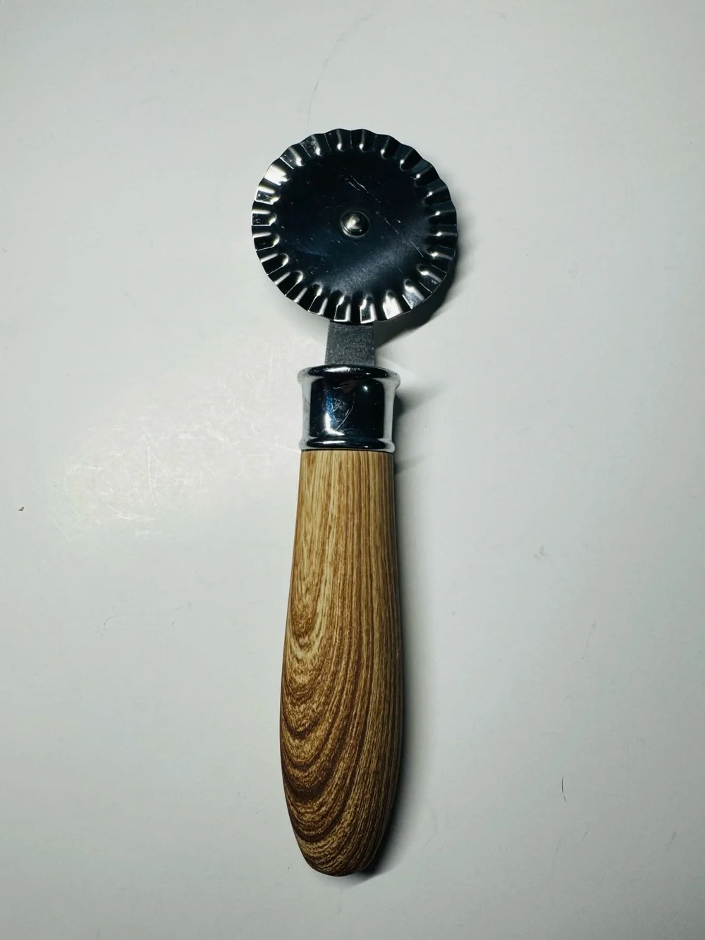 Rae Dunn Utensils “CUT” Pasta Wheel Cutting Wheel Dough Cutter Wood Handle